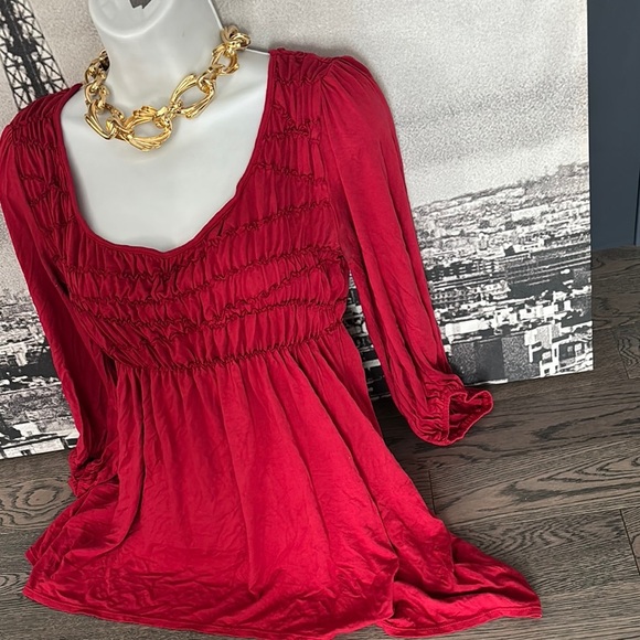 Max Studio Elegant Red Women's Top - Picture 10 of 11